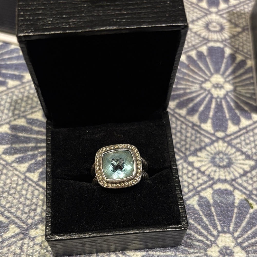 Elegant Silver and Blue Women's Ring
